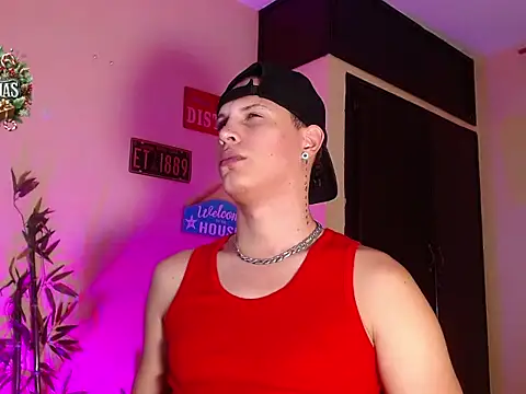 Snapshot of DavidNeill chatting on December 27, 2024, 6:20 pm DavidNeill online show from December 27, 2024, 6:20 pm