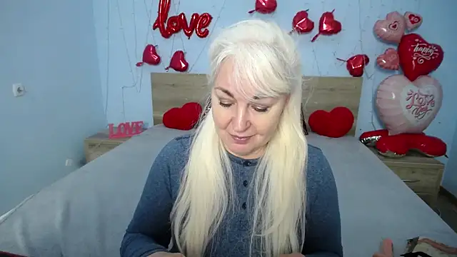 BlondyLeeBest online show from February 9, 2025, 7:30 pm