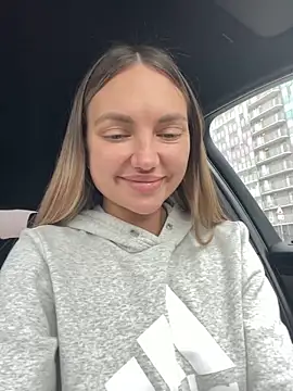 Snapshot of AngelinaMoore chatting on March 2, 2025, 11:18 am AngelinaMoore online show from March 2, 2025, 11:18 am