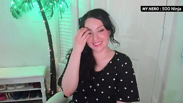 Snapshot of Vesaaa chatting on October 18, 2025, 3:53 am Vesaaa online show from October 18, 2025, 3:53 am