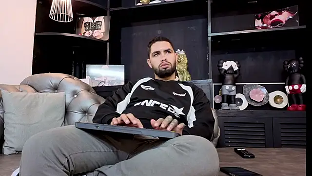 matteosantos online show from October 9, 2025, 11:30 am