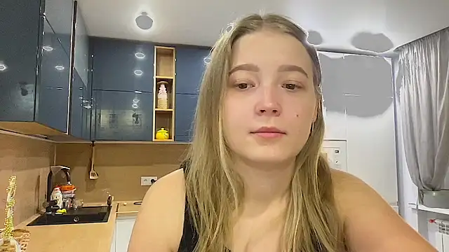 Snapshot of CharmingSarah chatting on September 12, 2025, 2:50 pm CharmingSarah online show from September 12, 2025, 2:50 pm