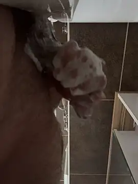 Snapshot of -horby- chatting on October 27, 2025, 2:10 pm -horby- online show from October 27, 2025, 2:10 pm