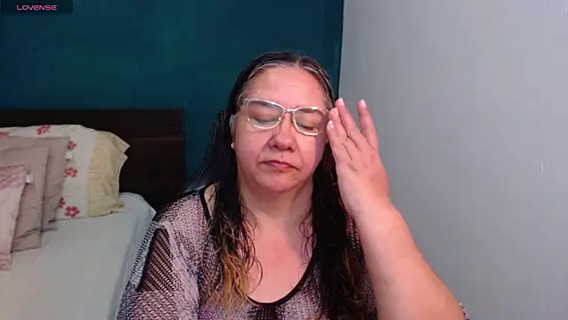scaelettdubois online show from May 26, 2026, 2:18 am