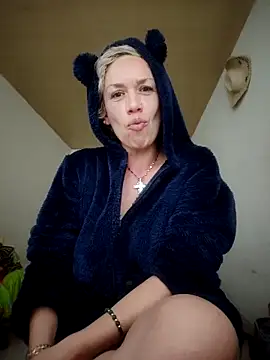 Snapshot of sexymarilyncolombia chatting on February 16, 2025, 10:43 pm sexymarilyncolombia online show from February 16, 2025, 10:43 pm