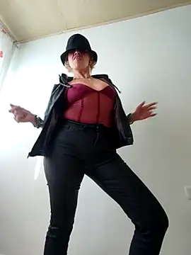 Snapshot of sexymarilyncolombia chatting on March 2, 2025, 1:27 pm sexymarilyncolombia online show from March 2, 2025, 1:27 pm