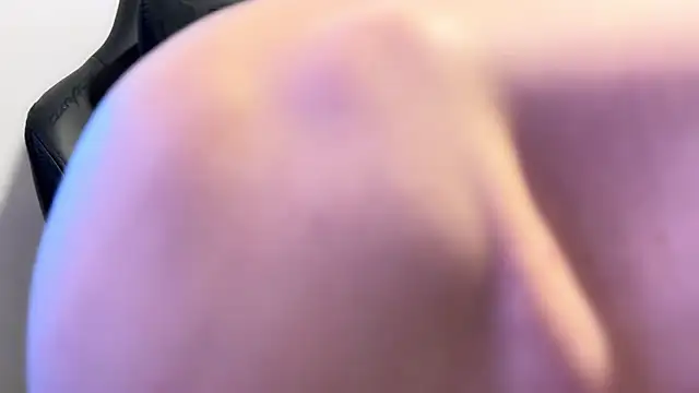 Snapshot of SasukeUhchiaa chatting on February 19, 2025, 1:40 am SasukeUhchiaa online show from February 19, 2025, 1:40 am