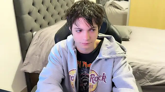 Snapshot of SasukeUhchiaa chatting on February 23, 2025, 12:19 am SasukeUhchiaa online show from February 23, 2025, 12:19 am