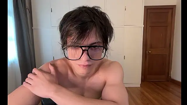 Snapshot of SasukeUhchiaa chatting on January 9, 2026, 9:49 pm SasukeUhchiaa online show from January 9, 2026, 9:49 pm