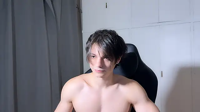 Snapshot of SasukeUhchiaa chatting on February 5, 2026, 12:59 am SasukeUhchiaa online show from February 5, 2026, 12:59 am