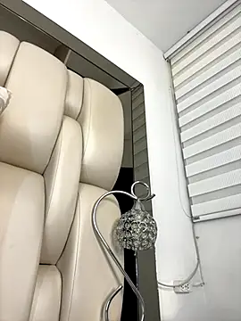 Snapshot of ALISSON_FOXXX1 chatting on October 23, 2025, 8:51 pm ALISSON FOXXX1 online show from October 23, 2025, 8:51 pm