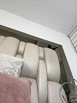 Snapshot of ALISSON_FOXXX1 chatting on November 1, 2025, 4:53 pm ALISSON FOXXX1 online show from November 1, 2025, 4:53 pm