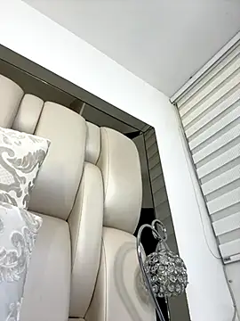 Snapshot of ALISSON_FOXXX1 chatting on November 4, 2025, 8:19 pm ALISSON FOXXX1 online show from November 4, 2025, 8:19 pm