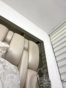 Snapshot of ALISSON_FOXXX1 chatting on November 5, 2025, 10:54 pm ALISSON FOXXX1 online show from November 5, 2025, 10:54 pm