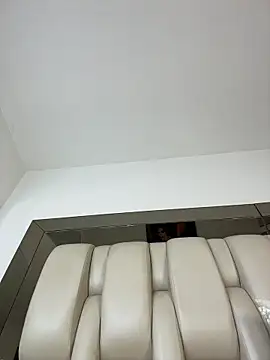 Snapshot of ALISSON_FOXXX1 chatting on June 20, 2026, 10:56 pm ALISSON FOXXX1 online show from June 20, 2026, 10:56 pm
