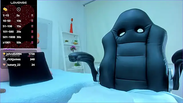 AlessiaMarcu- online show from March 13, 2025, 7:31 am