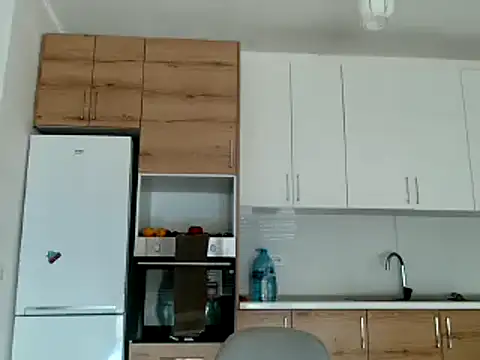 MadamIndigo online show from September 29, 2025, 12:10 pm