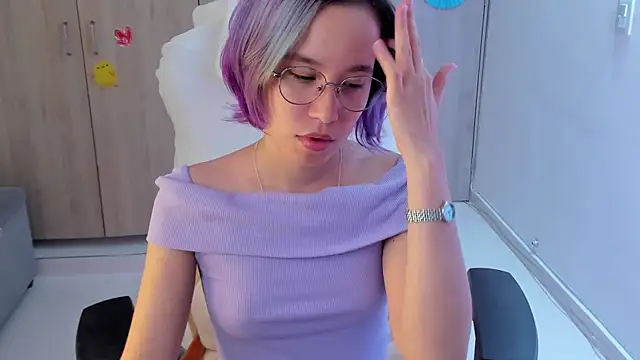 Anto herrera online show from September 11, 2025, 1:28 am