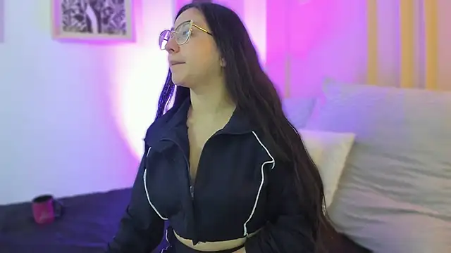 lucy neil online show from February 22, 2026, 2:34 am