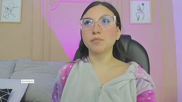 lucy neil online show from April 9, 2026, 2:33 am