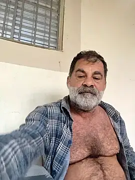 Peludo173317 online show from May 12, 2026, 6:38 pm