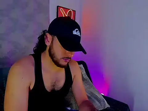 tuyo1995 online show from November 15, 2025, 3:15 am