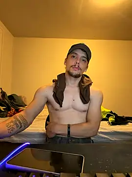 Snapshot of trippyski chatting on November 4, 2025, 5:50 am trippyski online show from November 4, 2025, 5:50 am