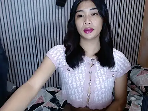 Maria-Moore online show from September 30, 2025, 2:11 pm