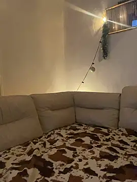 Lady  Maria online show from April 19, 2026, 6:10 pm