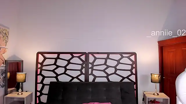 annie barozzi online show from March 7, 2025, 4:33 pm