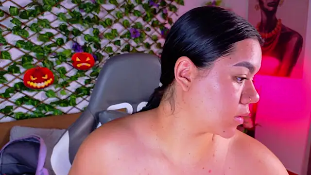 annie barozzi online show from October 13, 2025, 1:33 pm