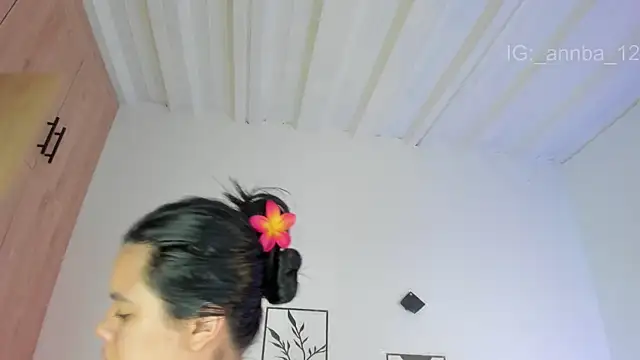 annie barozzi online show from April 9, 2026, 12:10 pm