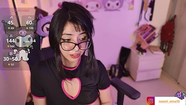 Snapshot of Loving_Ema_1 chatting on February 4, 2026, 6:25 pm Loving Ema 1 online show from February 4, 2026, 6:25 pm