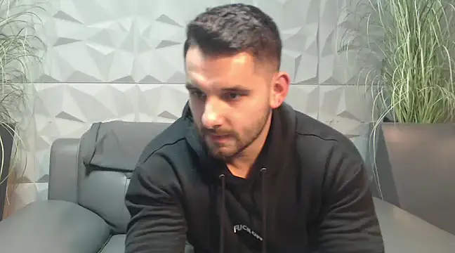 Antoniodiamond online show from December 18, 2024, 8:03 pm