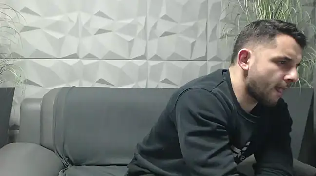 Antoniodiamond online show from January 8, 2025, 8:07 pm