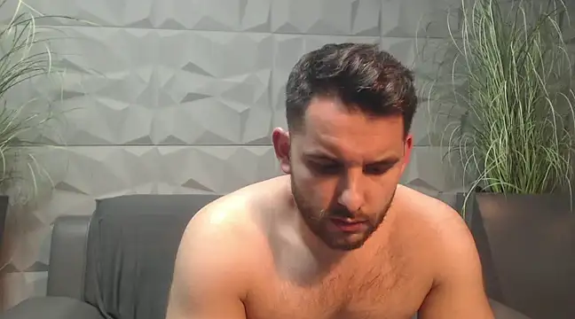 Antoniodiamond online show from March 10, 2025, 12:40 am