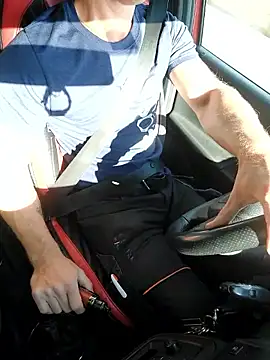 Xcoquinx online show from September 10, 2025, 3:23 pm