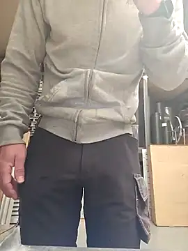 Xcoquinx online show from October 7, 2025, 8:33 am