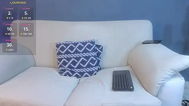 mensia hernandz online show from February 6, 2025, 4:47 pm