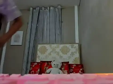 lady kim boner online show from December 22, 2024, 7:22 am