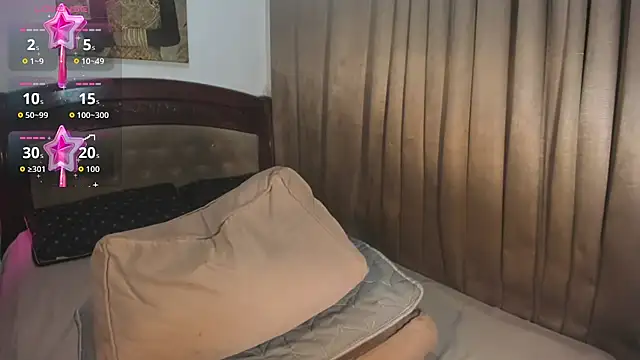 Snapshot of maviehugecock chatting on November 12, 2025, 4:24 am maviehugecock online show from November 12, 2025, 4:24 am