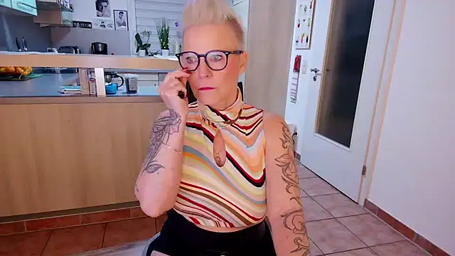 Snapshot of German_Milf chatting on December 3, 2024, 5:55 pm German Milf online show from December 3, 2024, 5:55 pm