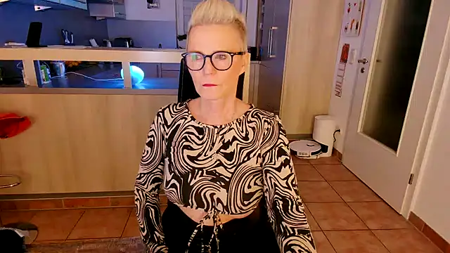 Snapshot of German_Milf chatting on December 18, 2024, 6:03 pm German Milf online show from December 18, 2024, 6:03 pm