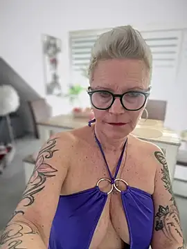 Snapshot of German_Milf chatting on March 3, 2025, 1:42 pm German Milf online show from March 3, 2025, 1:42 pm