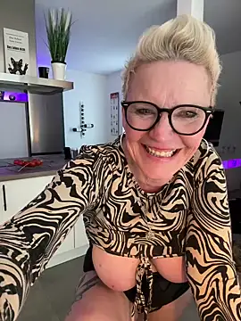 Snapshot of German_Milf chatting on March 20, 2025, 6:31 pm German Milf online show from March 20, 2025, 6:31 pm
