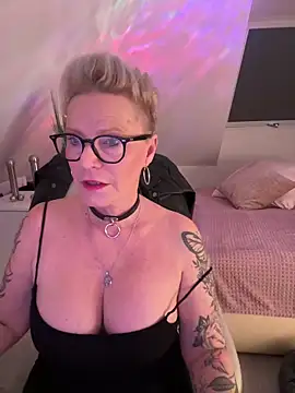 German Milf online show from January 16, 2026, 1:48 pm