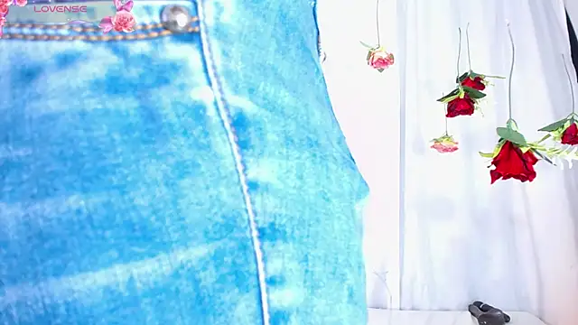 BLACK ROSSE 1 online show from February 26, 2025, 6:43 pm