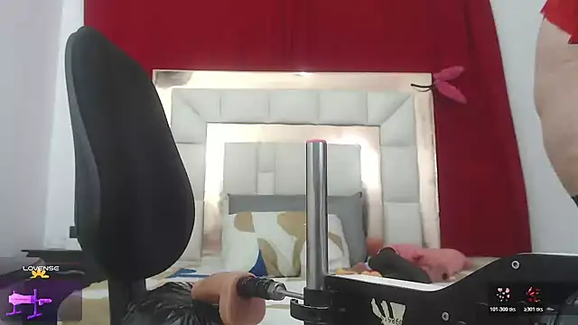 Snapshot of candyrojas chatting on February 18, 2026, 7:59 am candyrojas online show from February 18, 2026, 7:59 am