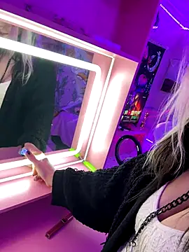 Cutiepiespanks online show from September 21, 2025, 2:35 am