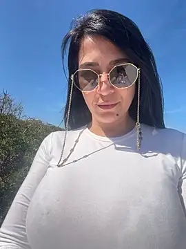 Snapshot of Cataleya80 chatting on March 27, 2026, 1:22 pm Cataleya80 online show from March 27, 2026, 1:22 pm